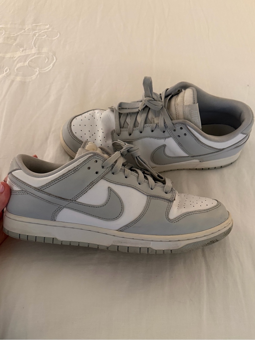Nike Men’s Low-Top Sneakers - White and Light Gray
